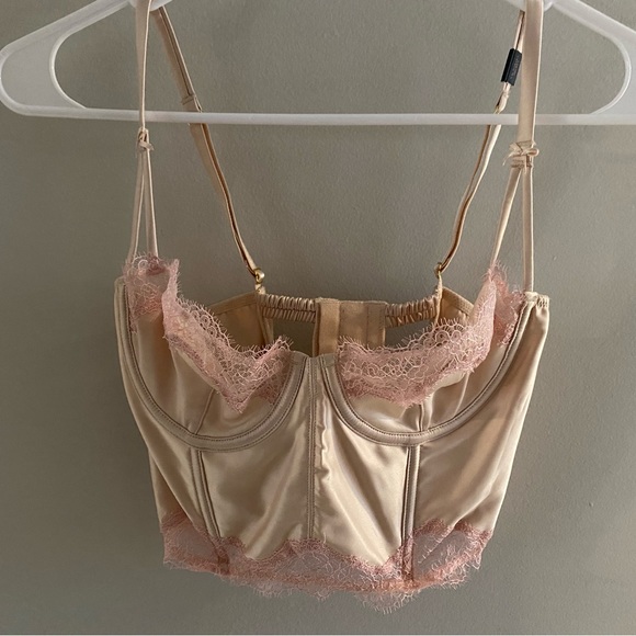 Cream/pink lace bustier - Picture 1 of 5